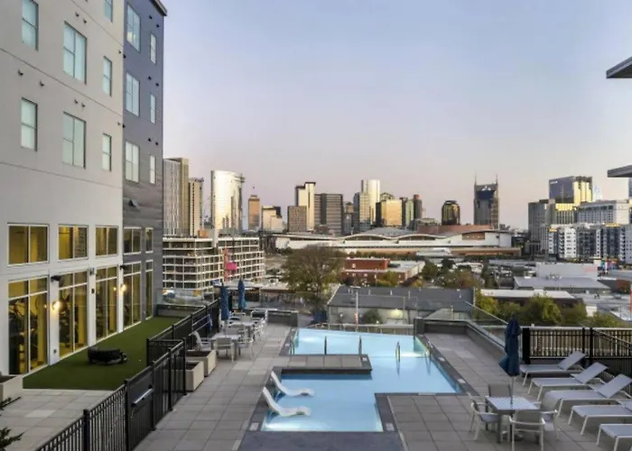 The Hollywood Suite The Gulch